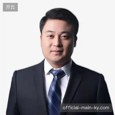 侯晨俊